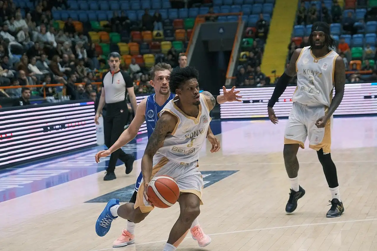 Konya'da nefes kesen maç: Büyükşehir son sözü söyledi