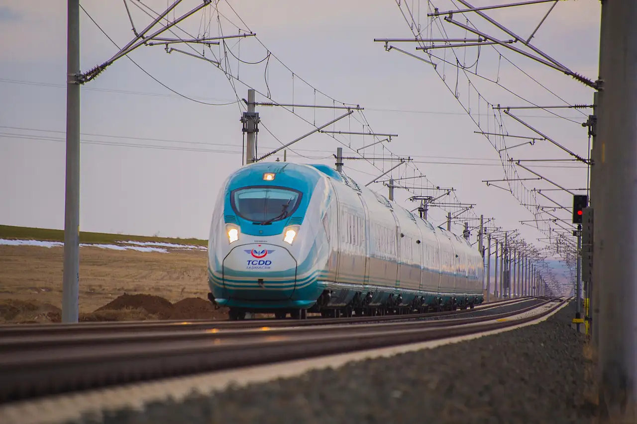 YHT ağının altın üçgeni: Ankara-İstanbul-Konya hattında yolcu rekoru