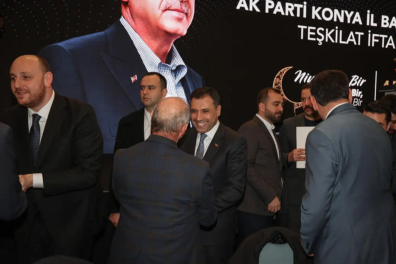 AK Parti Konya Teşkilatı iftar programında buluştu