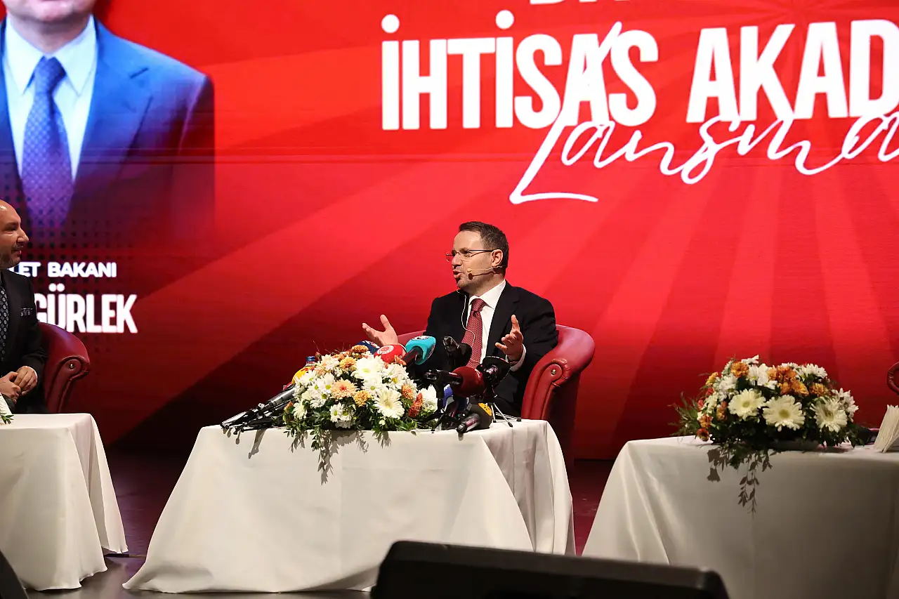 Bakan Gürlek duyurdu: 3 ay içinde sosyal medyaya kimliksiz girilemeyecek