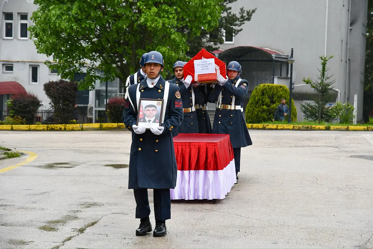 27 yaşındaki üsteğmenin bayrağa sarılı naaş memleketi Konya'ya geliyor