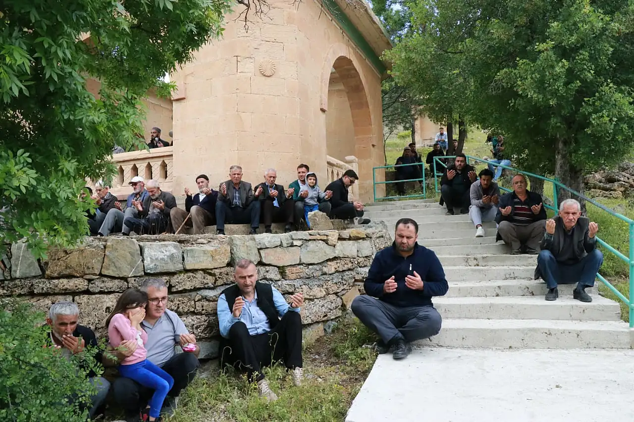 Konya'da asırlık arefe geleneği