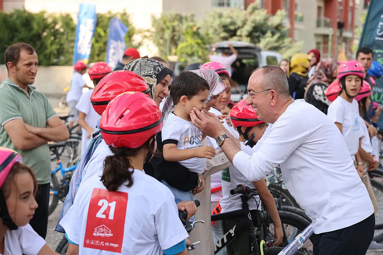 Konya'da çocukların yarışı şenliğe dönüştü