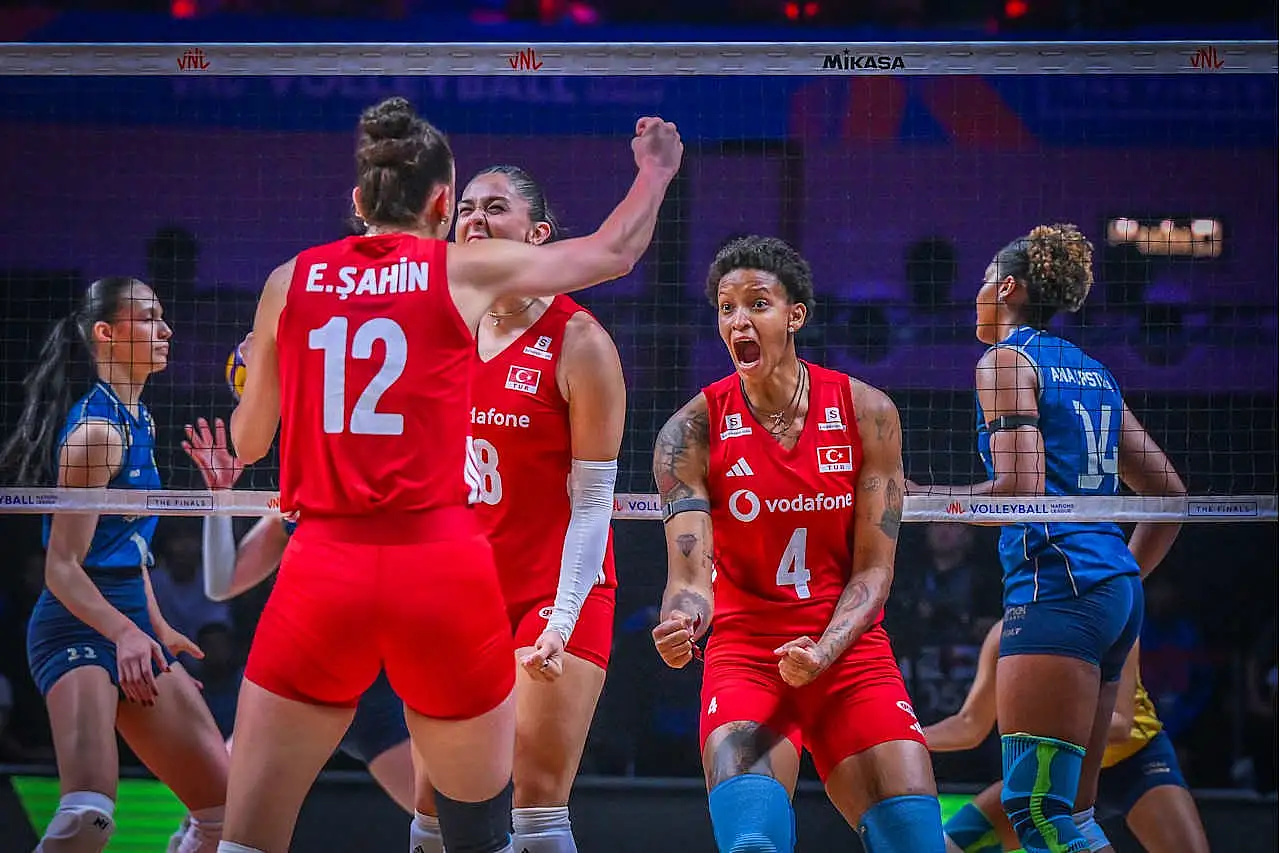 A Milli Kadın Voleybol Takımı, Milletler Ligi'nde şampiyon oldu