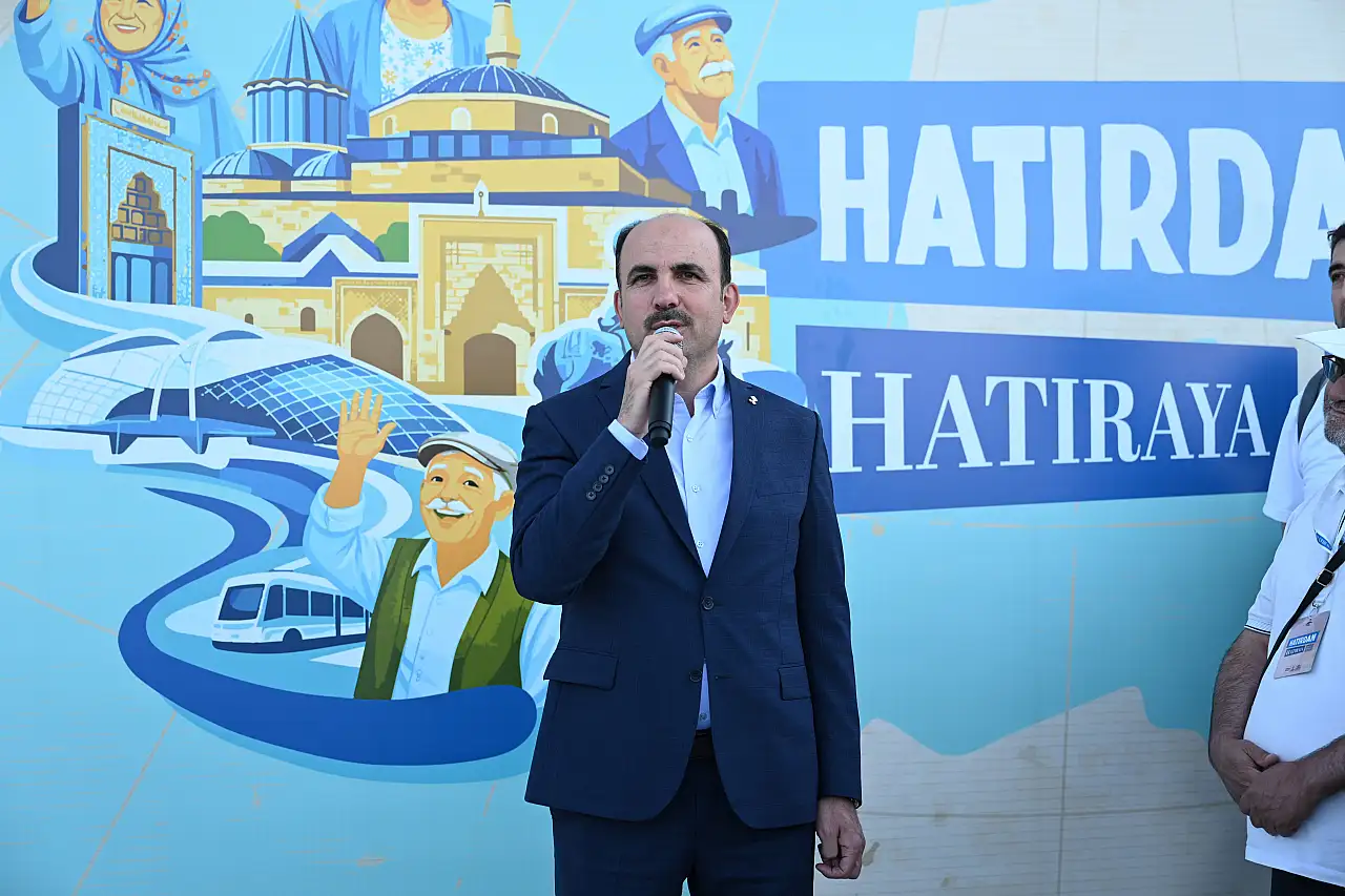 Başkan Altay'dan duygusal mesaj: 'İyi ki Konya'da yaşıyoruz, iyi ki sizlere hizmet ediyoruz'