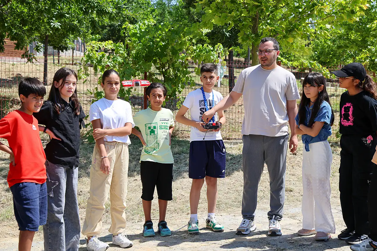Konya'da geleceğin astronotları ve mühendisleri yetişiyor: Sille'de dev uzay kampı!