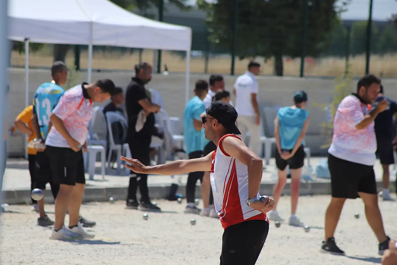 Konya'da 5 ülkeden 180 sporcu mücadele ediyor