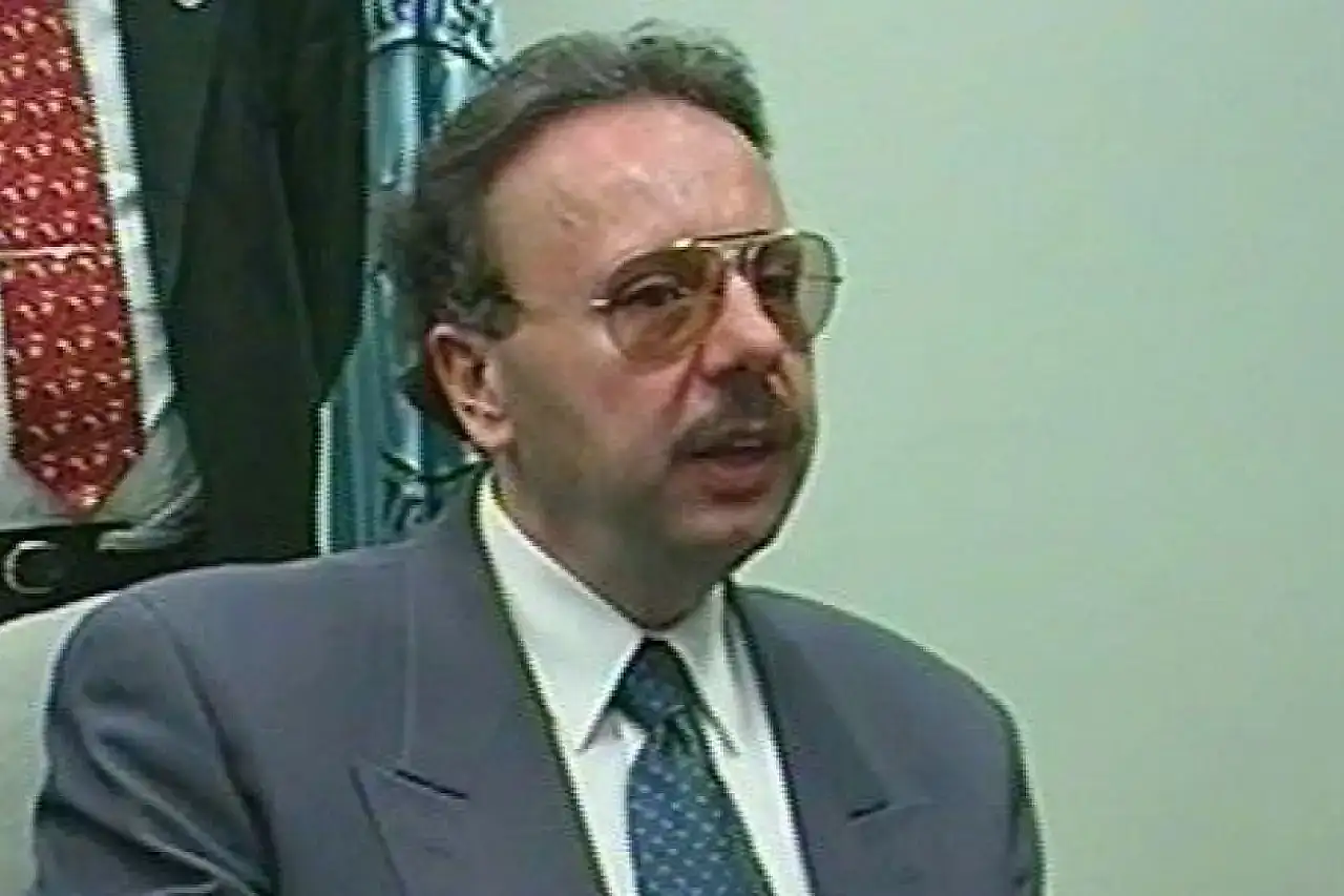 Arif Ahmet Denizolgun kimdir? Arif Ahmet Denizolgun çocukları kimler? Arif Ahmet Denizolgun ölüm tarihi ve yeri? Arif Ahmet Denizolgun neden öldü?