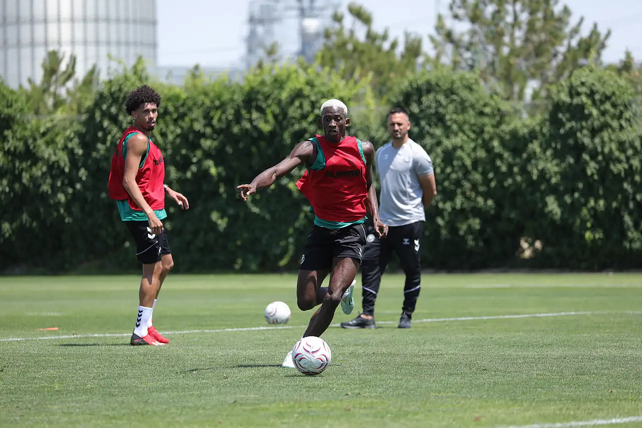 Konyaspor, Fenerbahçe deplasmanına bileniyor! Hazırlıklar start aldı