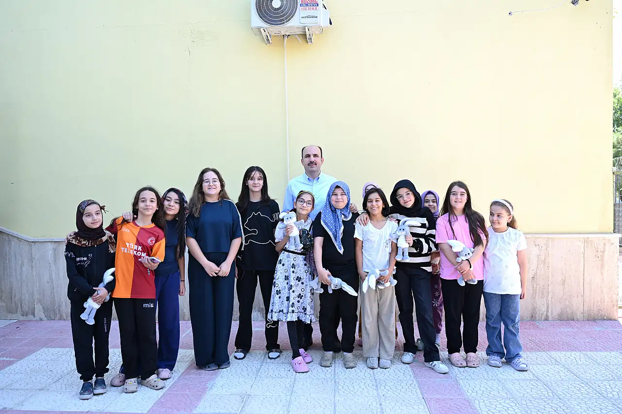 Başkan Uğur İbrahim Altay, çocuklarla buluştu