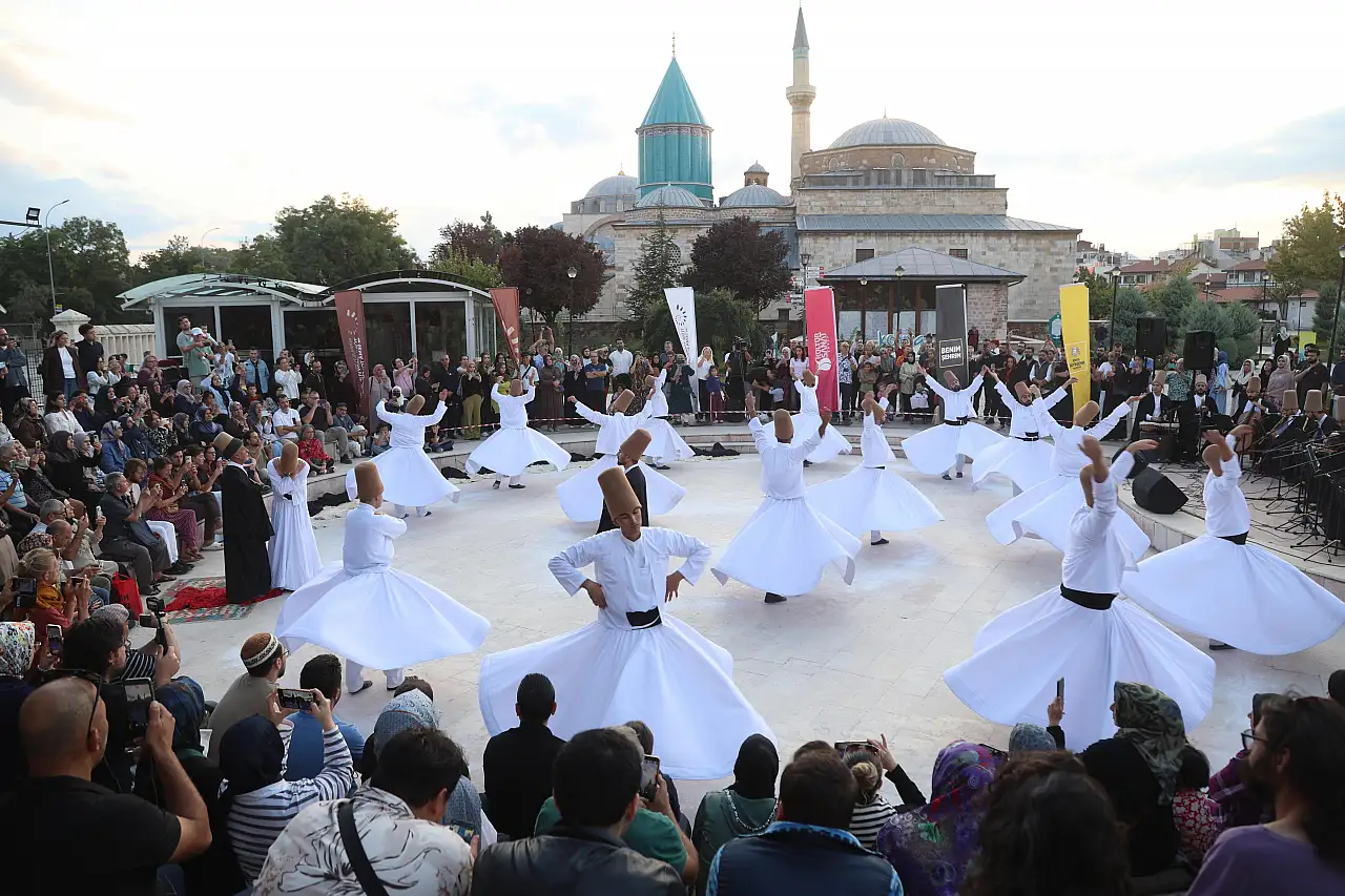 Konya'da mistik müzik ziyafeti: 30 Eylül'e kadar kesintisiz devam edecek!