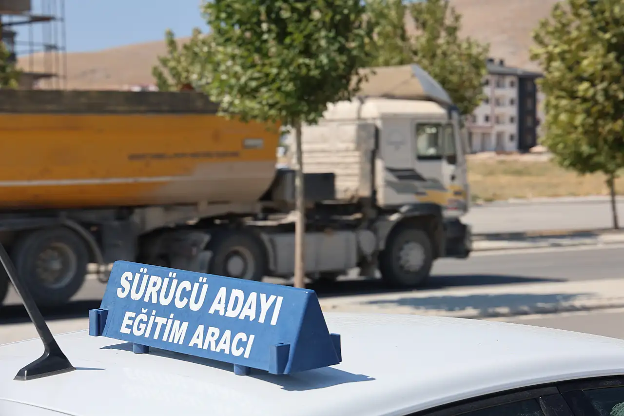 Konya'da ehliyet sınavlarında ezber dönemi bitiyor mu? Sürücü kurslarından dikkat çeken açıklama