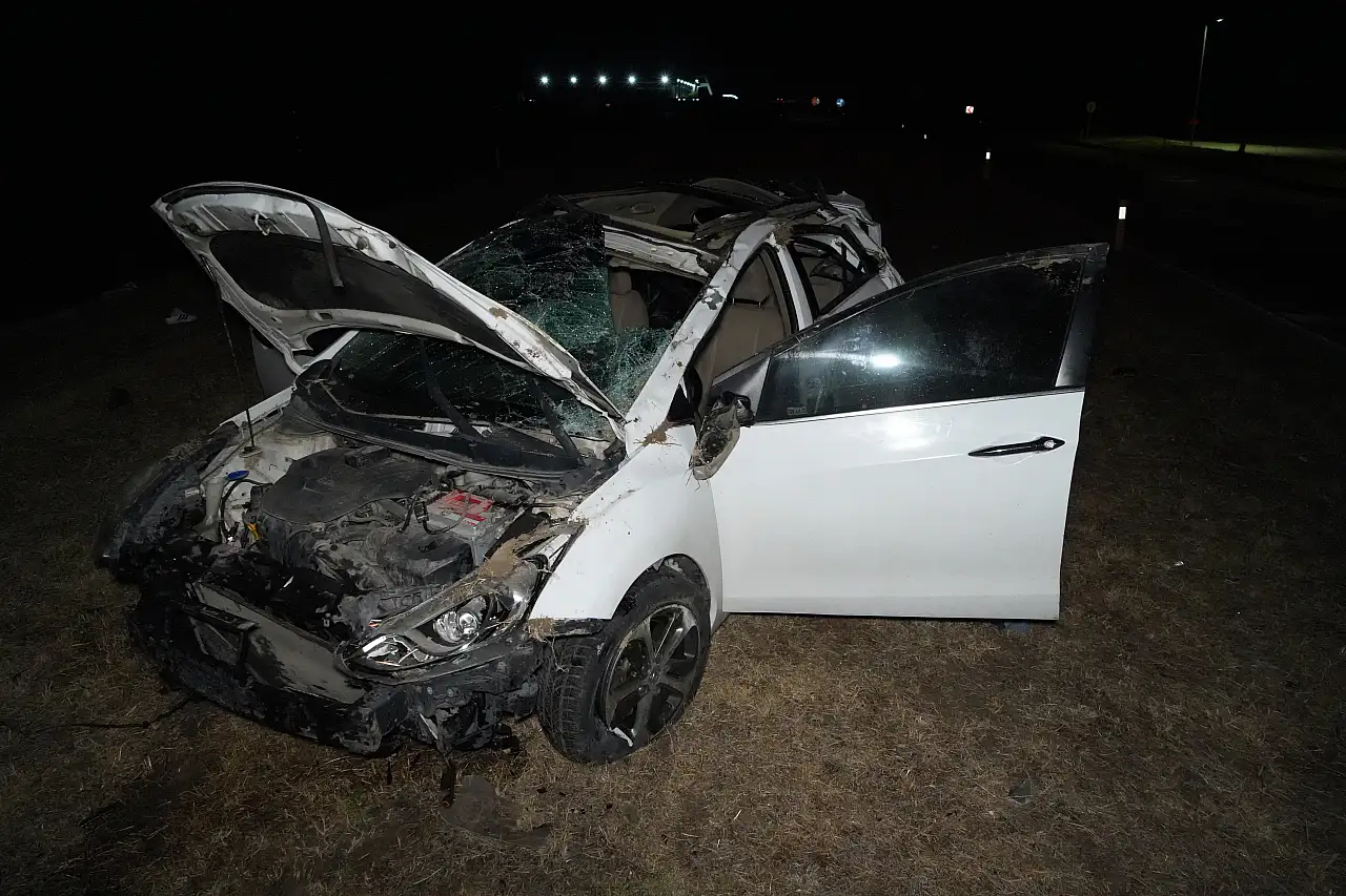 Edirne-Havsa yolunda feci kaza: Otomobil takla atıp refüje devrildi