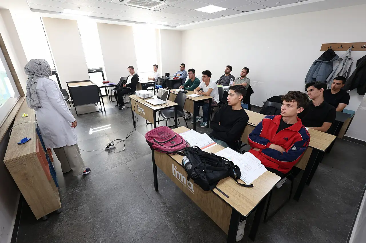 Konya gençliğinin eğitim üssü LİMA'da kapılar yeniden açıldı
