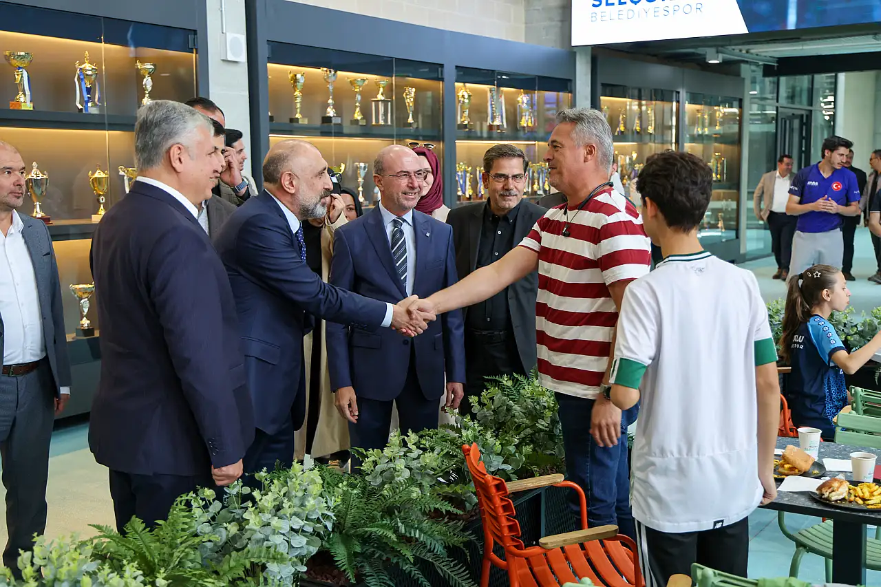 Konya'da geleceğin şampiyonları yetişiyor! Dev tesis ziyaretçilerini büyüledi