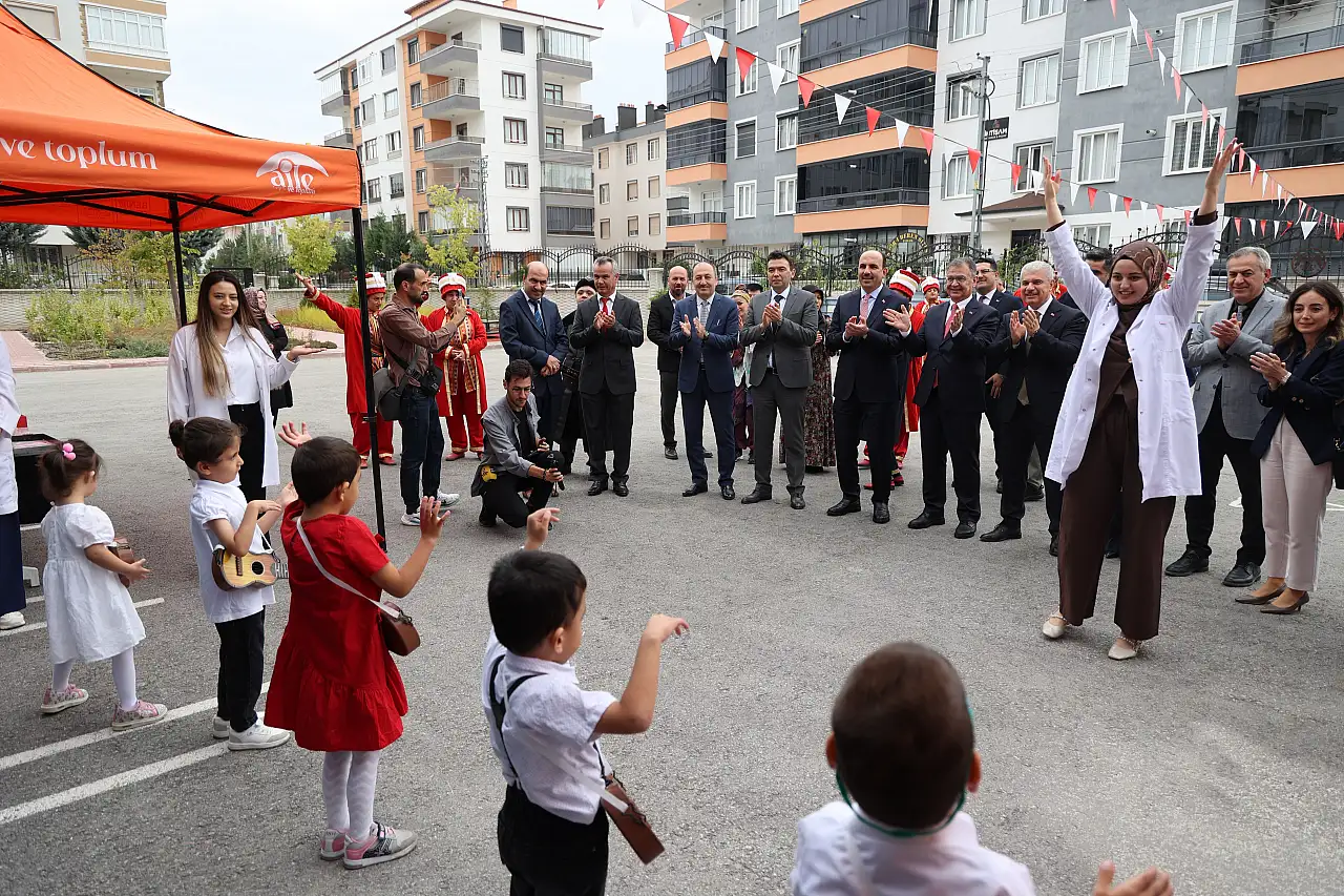 Türkiye'ye örnek protokol! Konya'da 2 bin 135 özel öğrenciye büyük destek