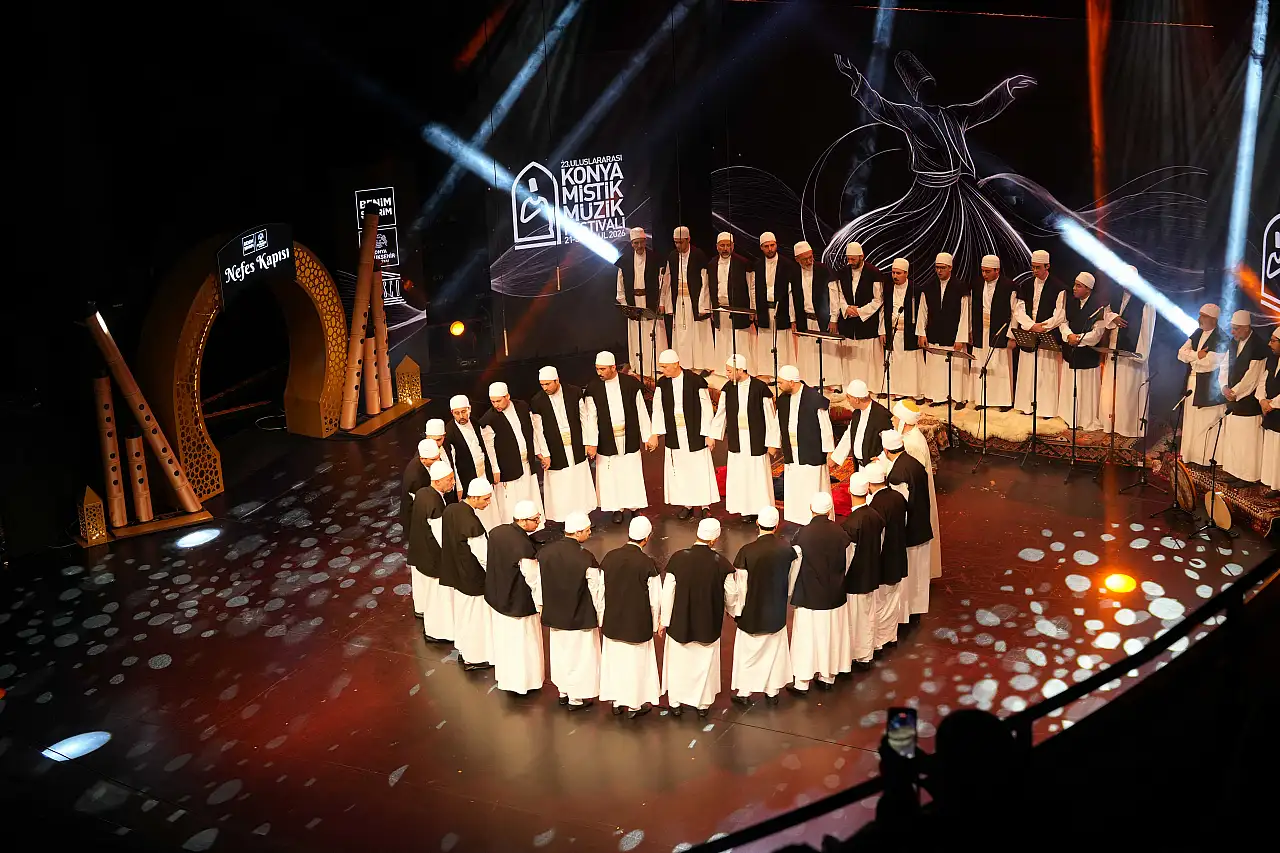 Konya'da 10 gün boyunca müzik ziyafeti yaşandı: Mistik Müzik Festivali'ne görkemli kapanış