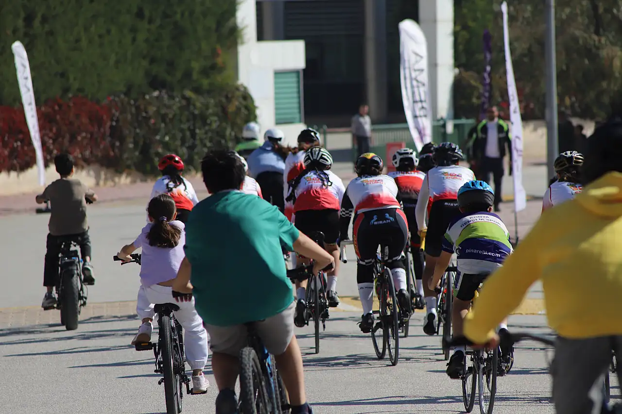 Konya'da 'Cumhuriyet Ruhu' pedallarla yaşatıldı