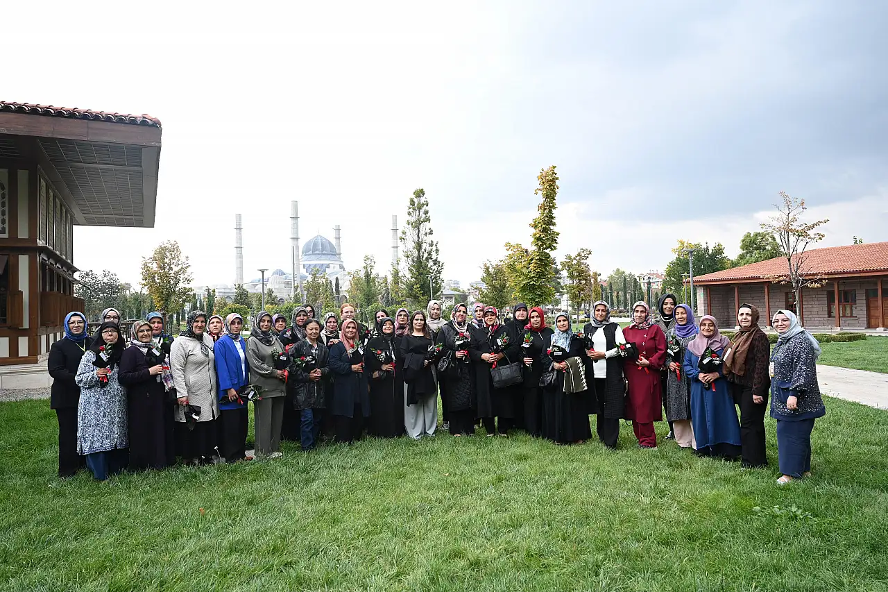 Konya Büyükşehir'den 31 ilçenin emekçi kadınlarına 15 Ekim sürprizi