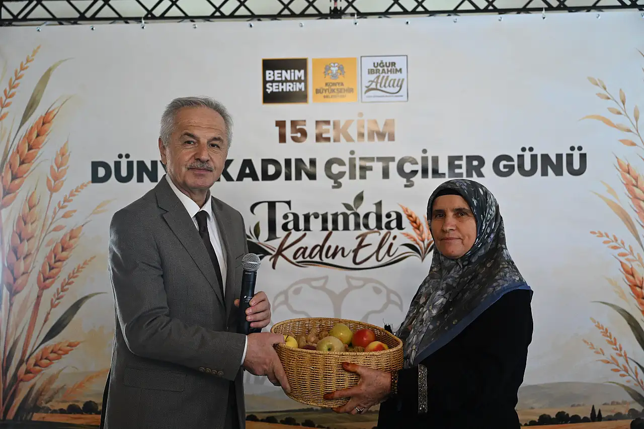 Konya Büyükşehir'den 31 ilçenin emekçi kadınlarına 15 Ekim sürprizi