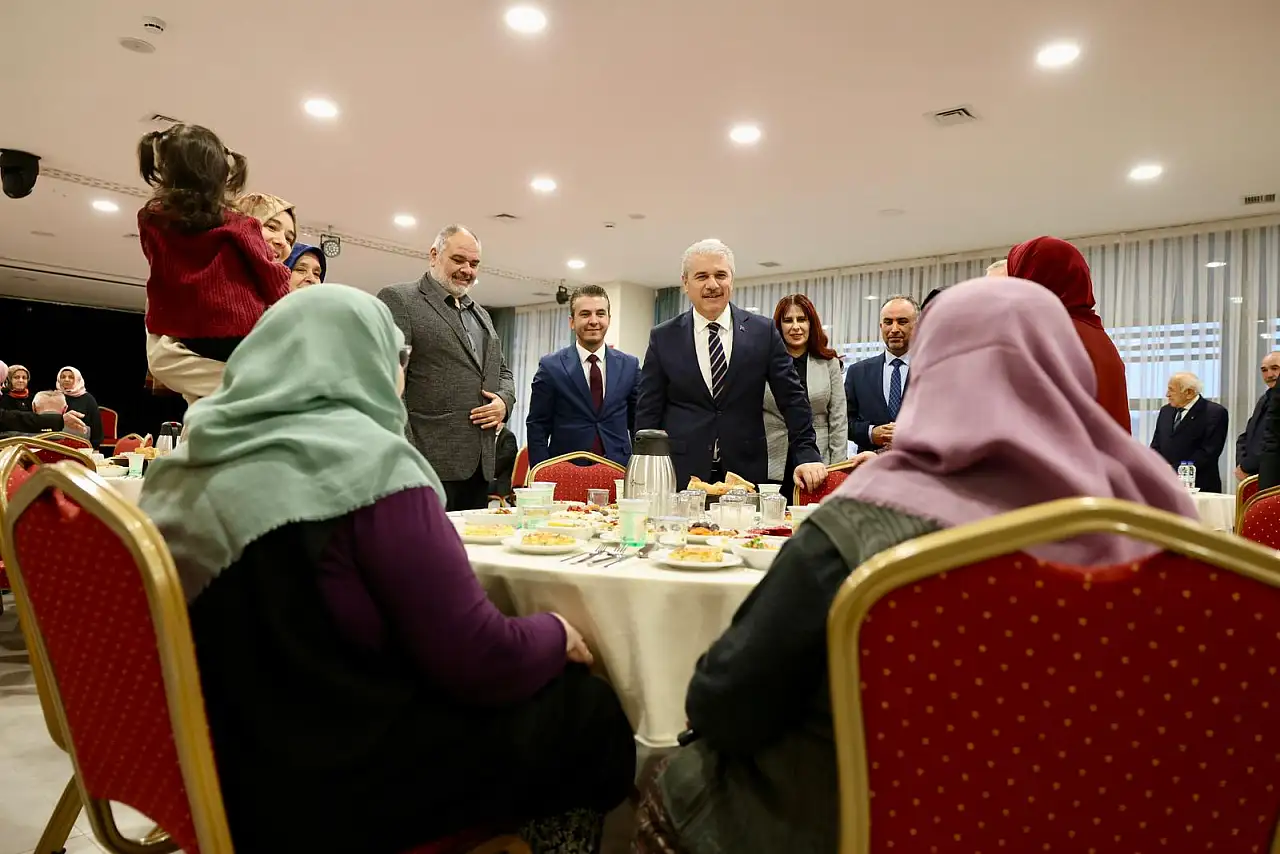 Konya'da Ramazan ruhu: Vali Akın kıymetli çınarlarla iftarda buluştu