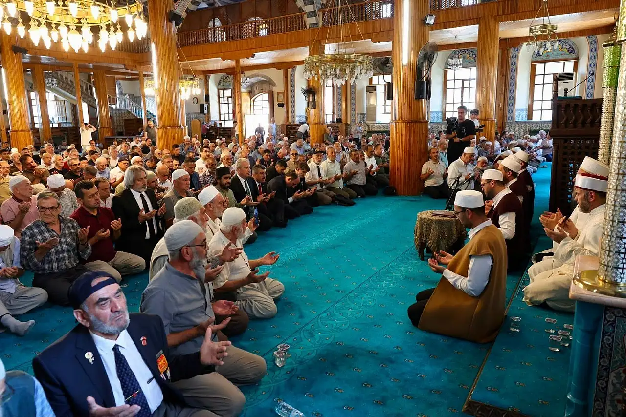 Konya'da 15 Temmuz şehitleri ve gazileri için Kapu Camii'nde anlamlı program