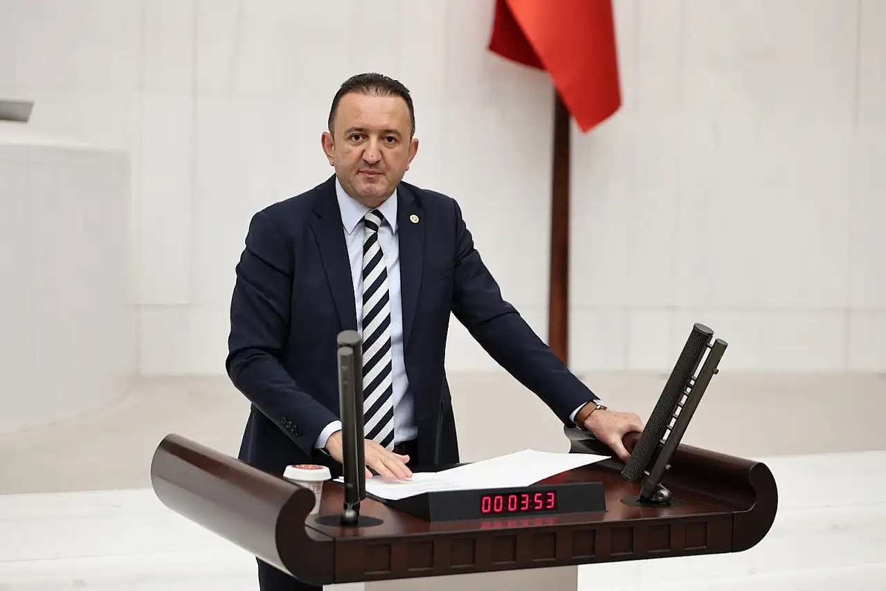 Pancar üreticisinin fiyat beklentisini Meclis'e taşıyan Bektaş, 'Çiftçimizin emeği korunmalıydı' dedi.