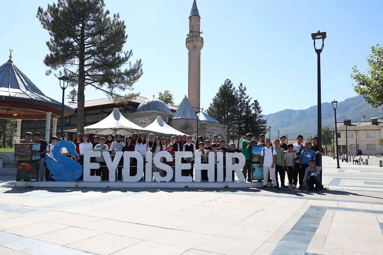 Konya'da başarılı öğrenciler kültür gezisiyle ödüllendirildi