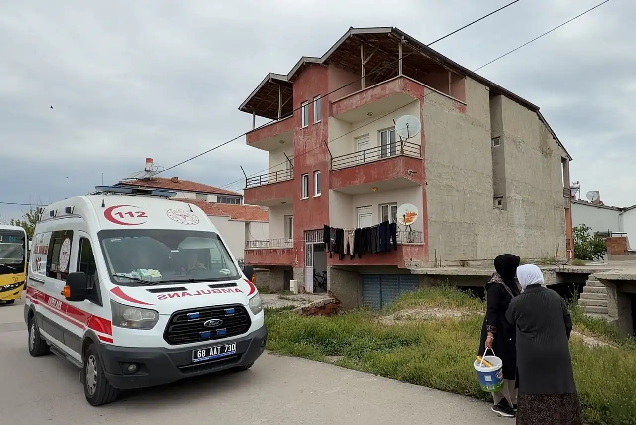 2 yaşındaki çocuk balkondan düştü: Mahalle ayağa kalktı