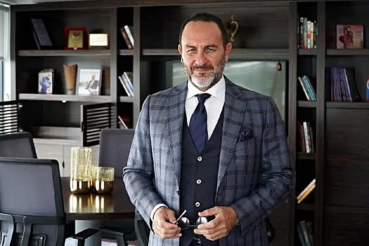 Emre Alkin kimdir? Eşi kimdir? Emre Alkin Kerem Alkin kardeş mi? Emre Alkin'in serveti ne kadar?