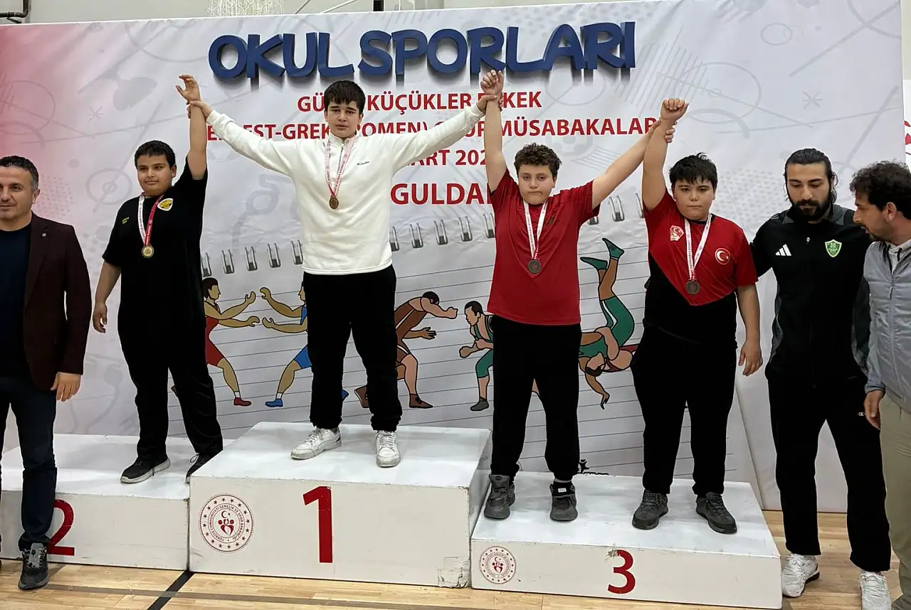 Konya'nın güreşçileri Türkiye'yi salladı: 5 günde 9 madalya