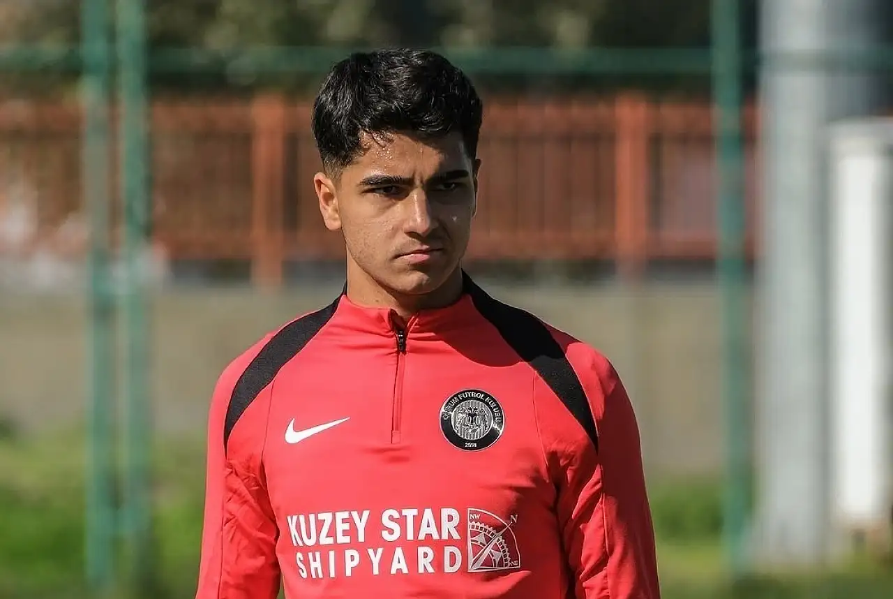 Konyaspor'un rakibi Erzurumspor FK'dan transferin son gününde üç takviye