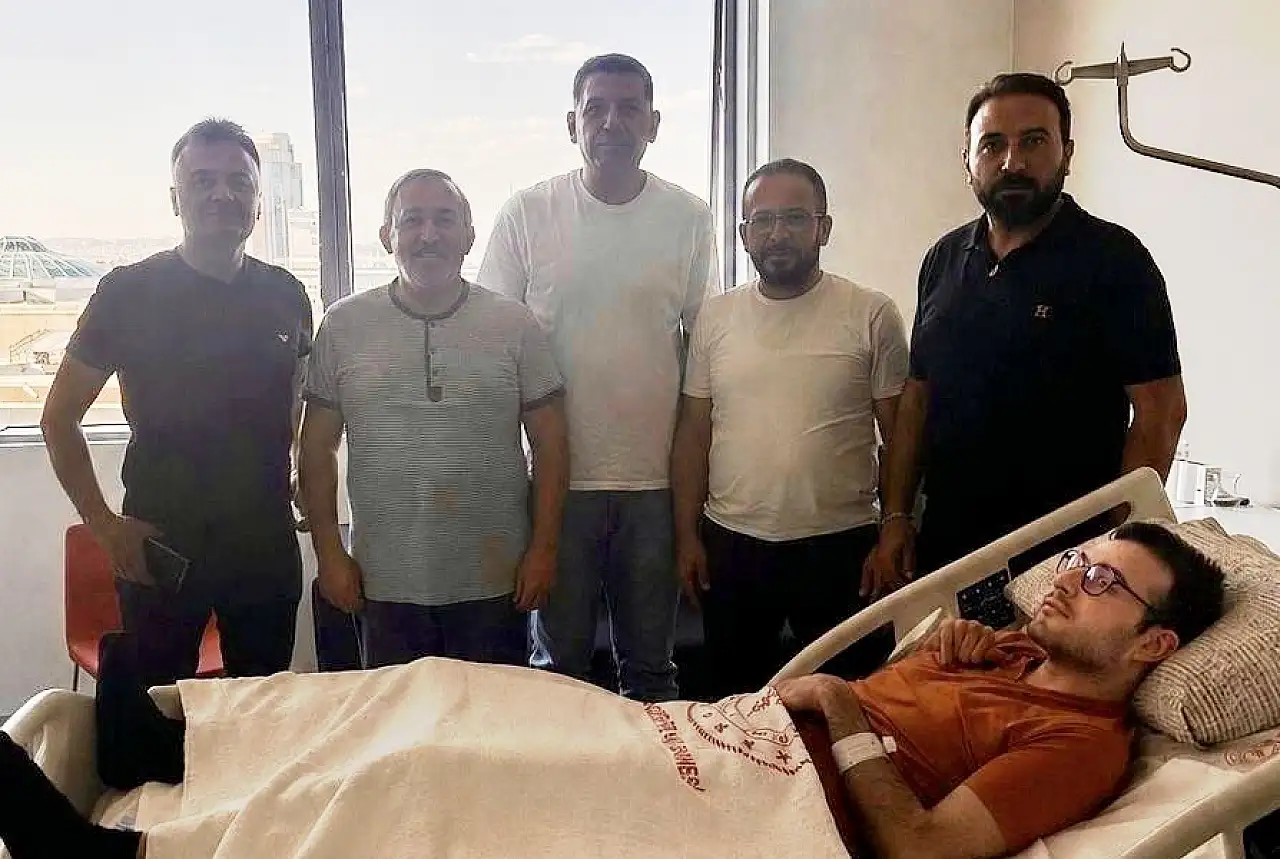 Yeni Medya Cemiyeti'nden Gazeteci Mustafa Tatlısu ve oğlu Emir'e ziyaret