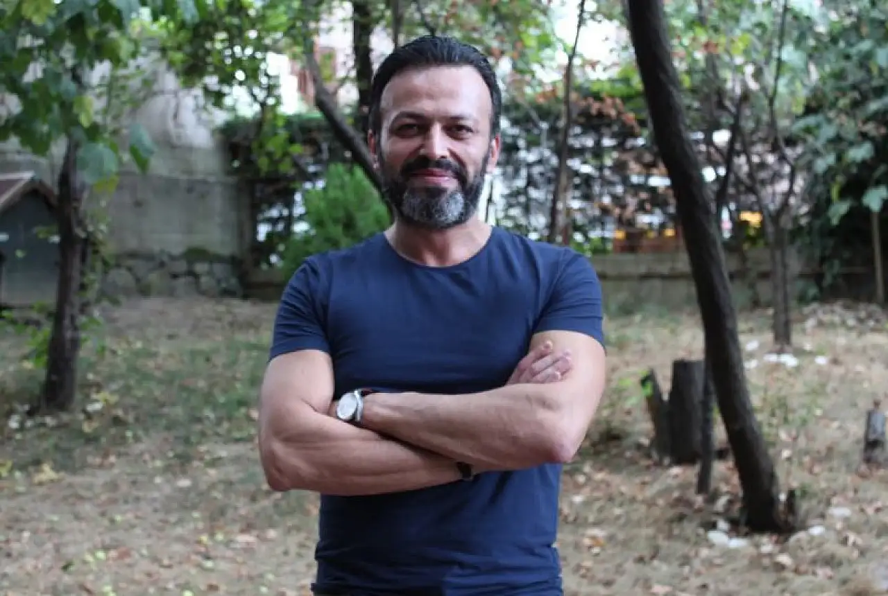 Oyuncu Serhat Kılıç evinde ölü bulundu