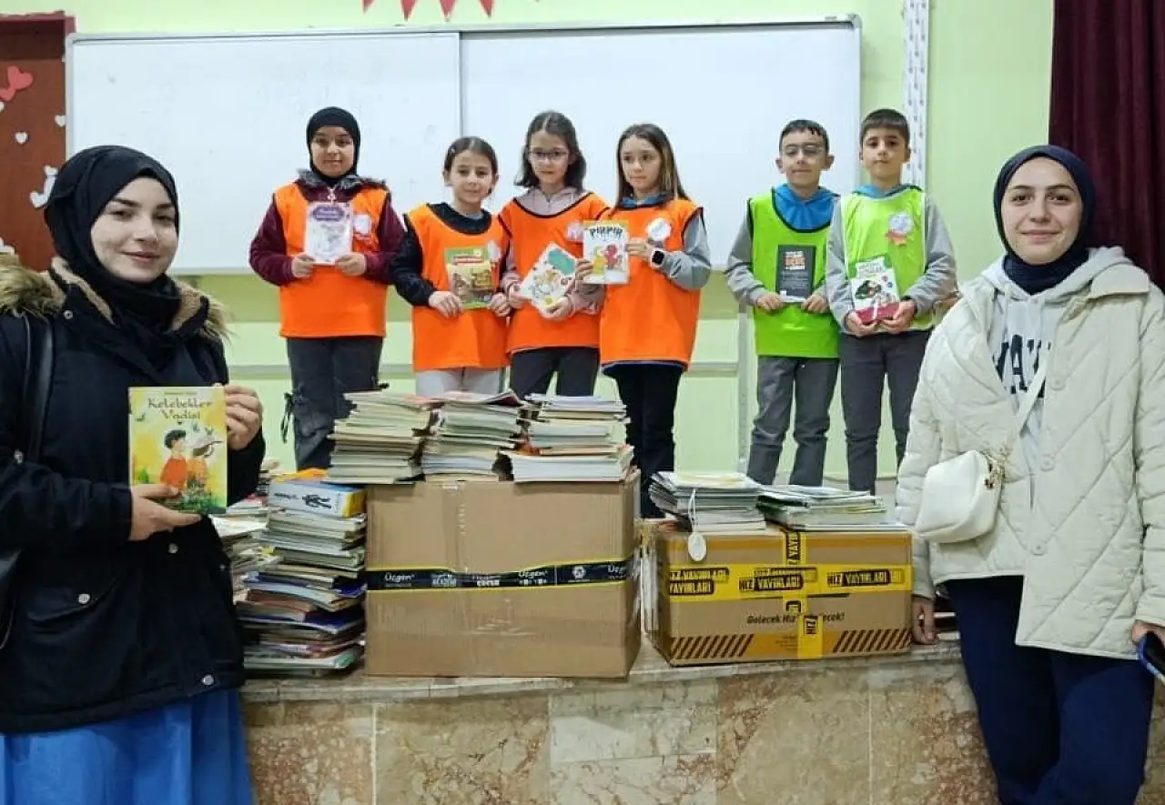 Konya'dan bir kutu kitapla Mardin'e taşınan mutluluk