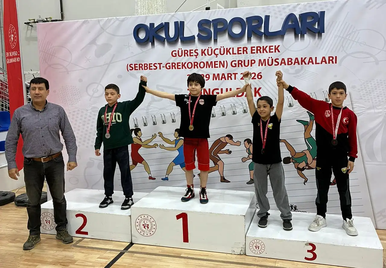 Konya'nın güreşçileri Türkiye'yi salladı: 5 günde 9 madalya