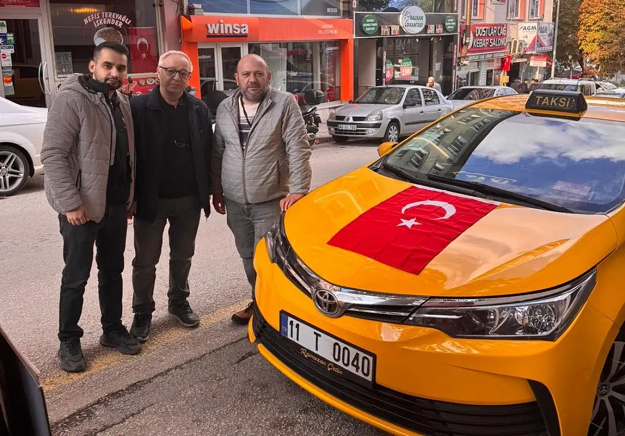 Türkiye şehitlerini karşılamak için hazırlanıyor! Bilecik sokakları Al Bayrağımızla donatıldı