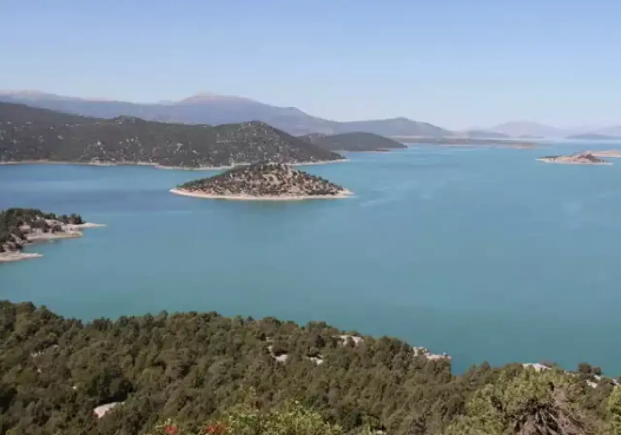 Konya'daki gizemli ada görenleri hayrete düşürüyor!