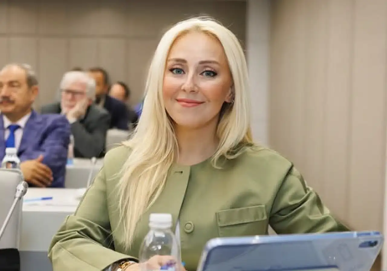 Fecir Alptekin kimdir? Fecir Alptekin eşi kimdir? Fecir Alptekin kaç yaşında?