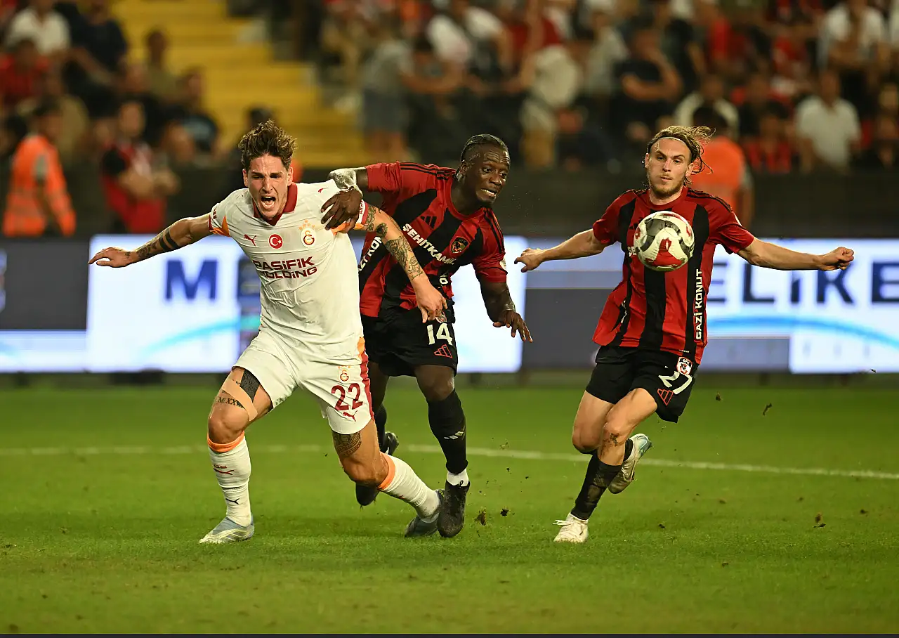 Galatasaray, yeni sezona Gaziantep FK'yı farklı yenerek başladı