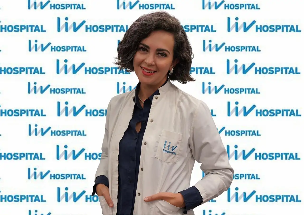 Diş beyazlatma diş minesine zarar verir mi? Uzmanından net açıklama