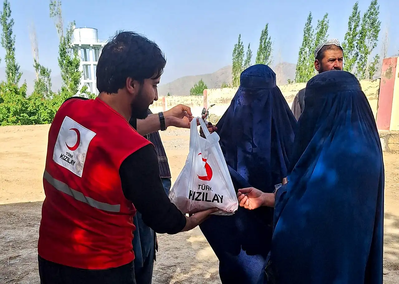 Kızılay, kurban emanetlerini dünyanın dört bir yanındaki ihtiyaç sahiplerine ulaştırdı