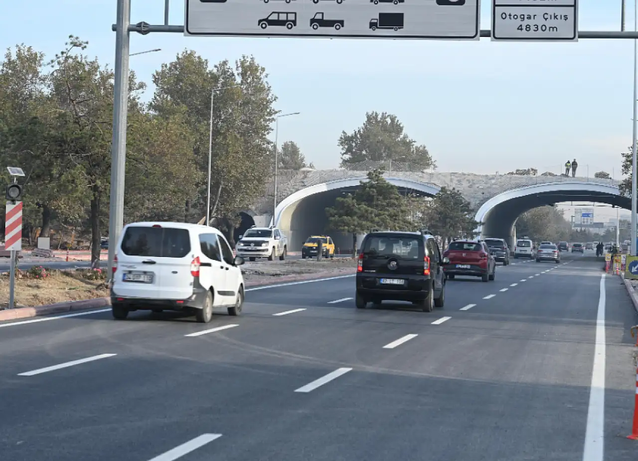 Konya'da sürücülerin merakla beklediği yolda çalışmalar tamamlandı: Trafiğe açıldı!