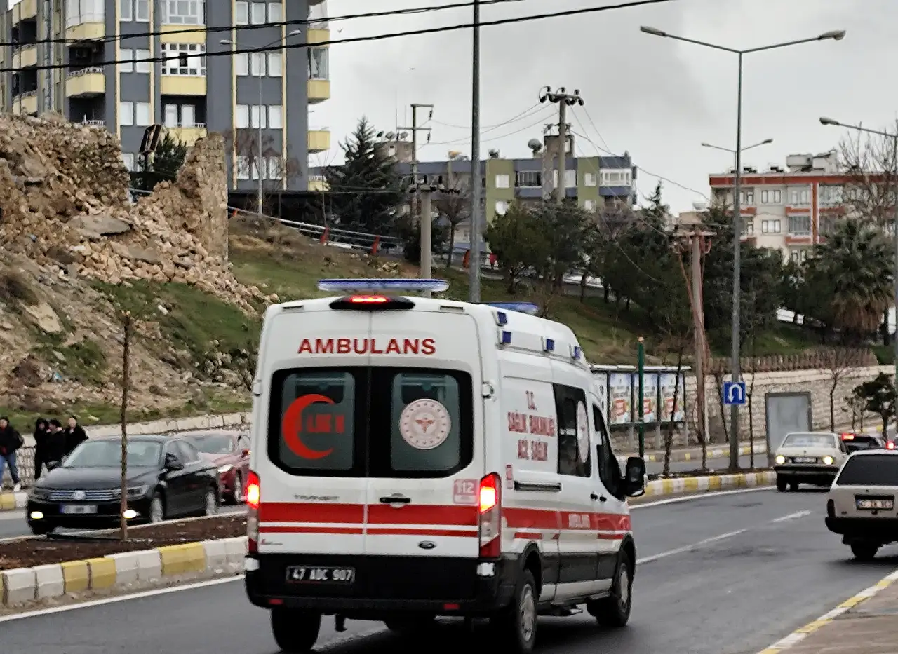 Yol verme inadı kanlı bitti: 2 ölü, 7 yaralı!