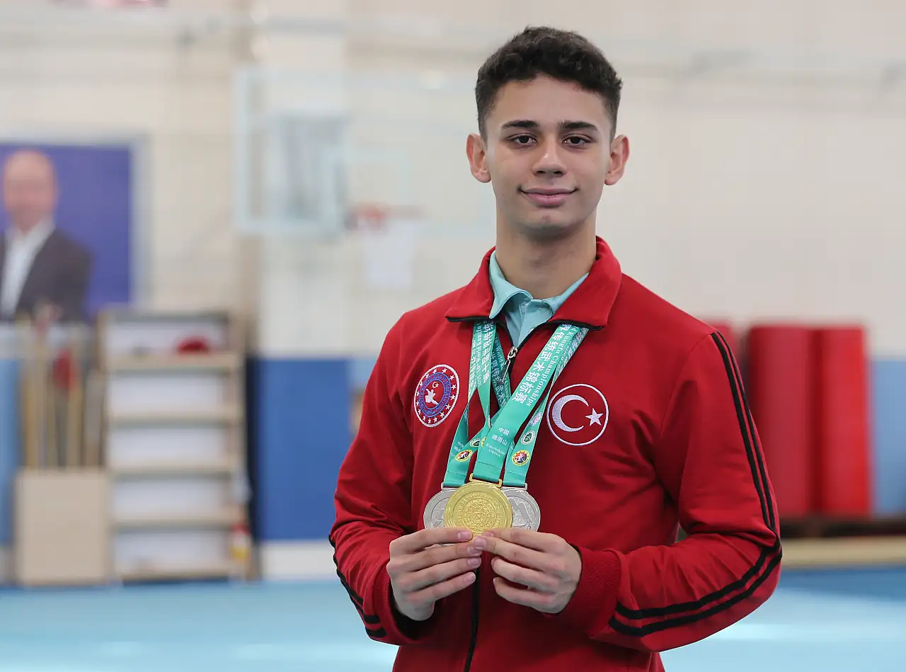 Konyalı Milli sporcu, Dünya Şampiyonası'nda 3 madalya kazandı!