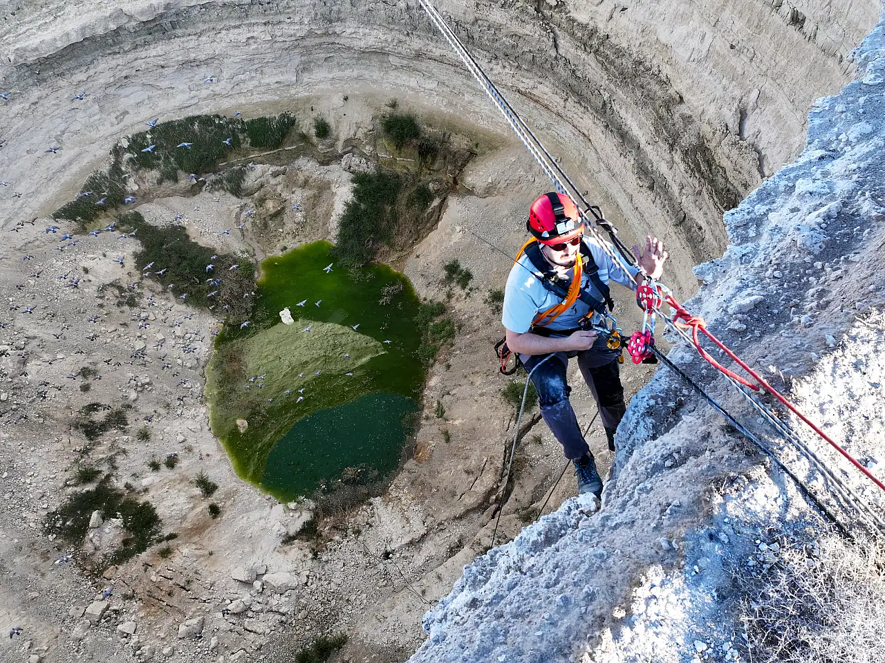 Karapınar'daki obruklara dağcı uyarısı!