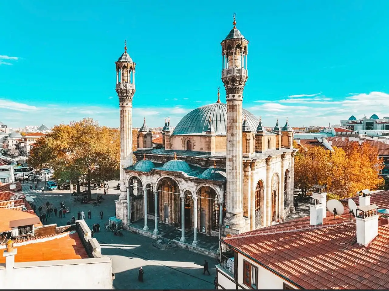 Konya'da küllerinden doğan Osmanlı incisi! Kapısından büyük pencereleriyle büyülüyor
