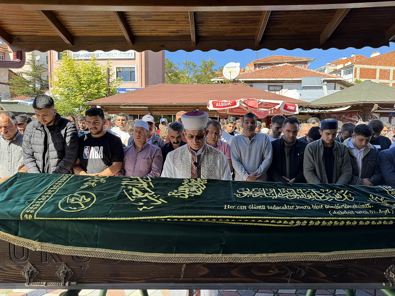 Kaza sonucu hayatını kaybeden 17 yaşındaki çocuk son yolculuğuna uğurlandı