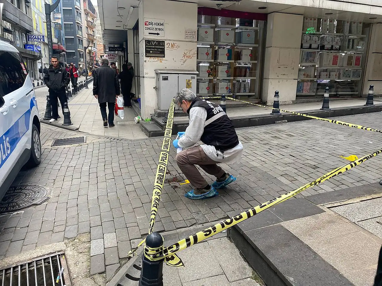 Yaşanan feci kavgada 3 kişi keser ve bıçakla yaralandı