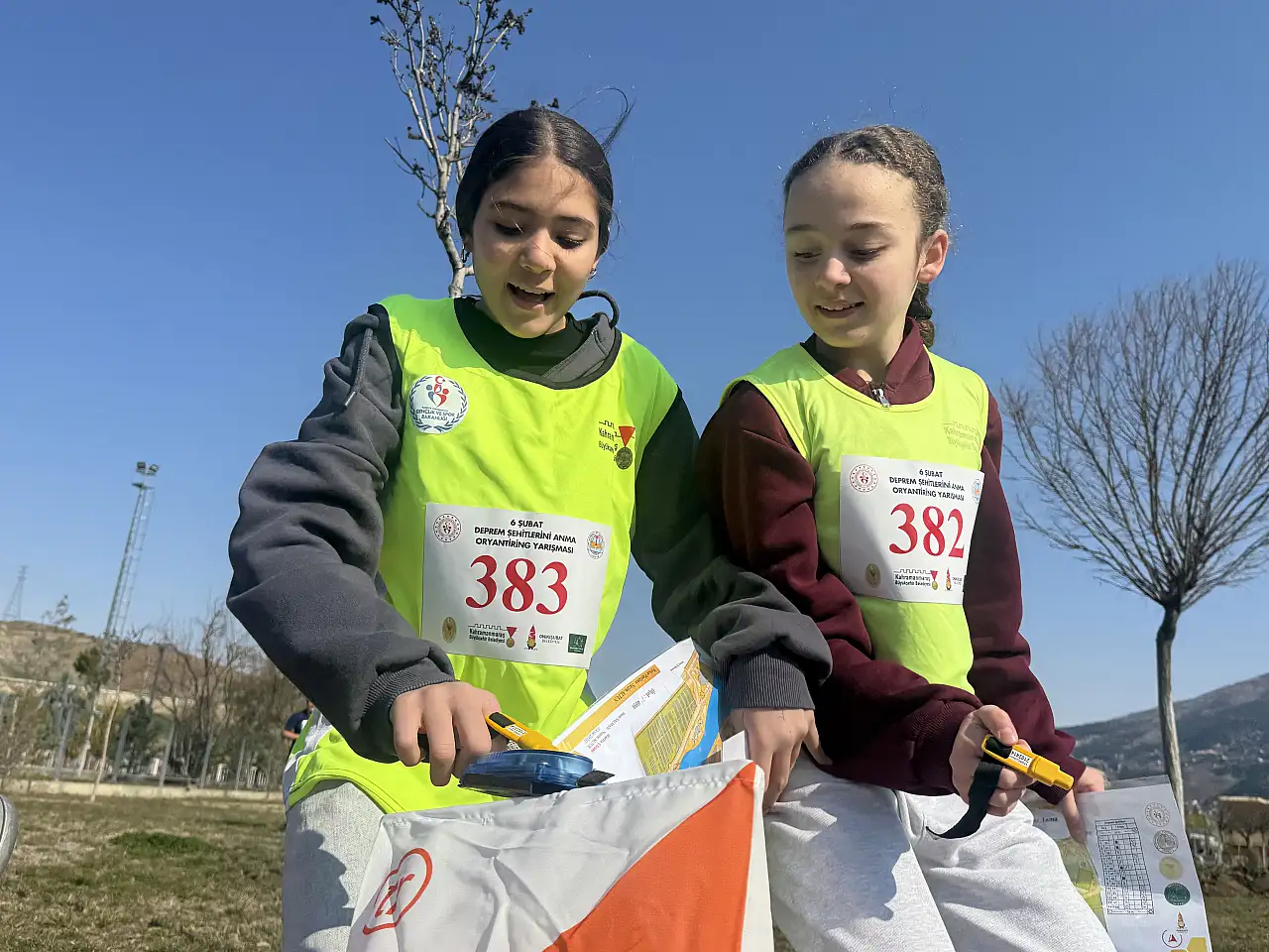 Depremde hayatını kaybedenler anısına Oryantiring yarışı düzenlendi